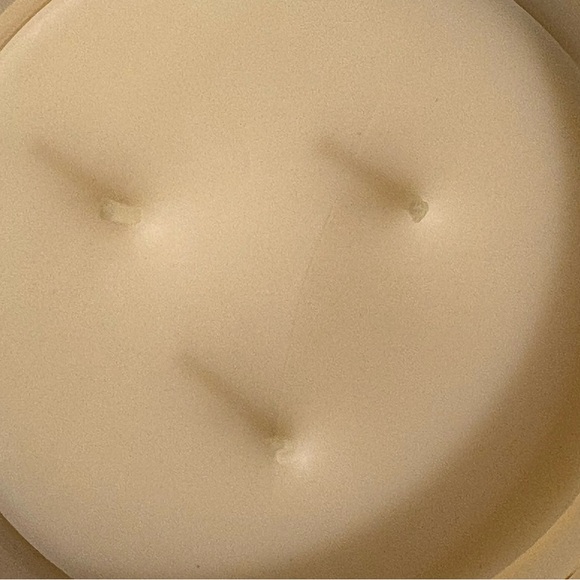 2pk Bath & Body Works Scented 3-Wick Candle Set - Picture 4 of 4